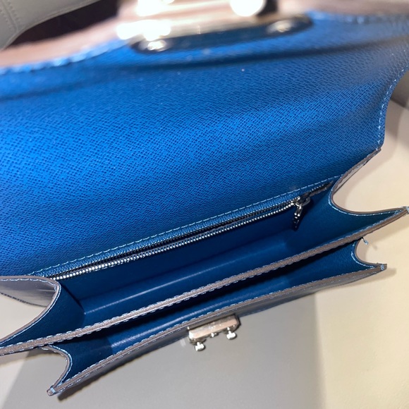 Louis Vuitton Monceau bag in Epi Leather - Picture 5 of 9